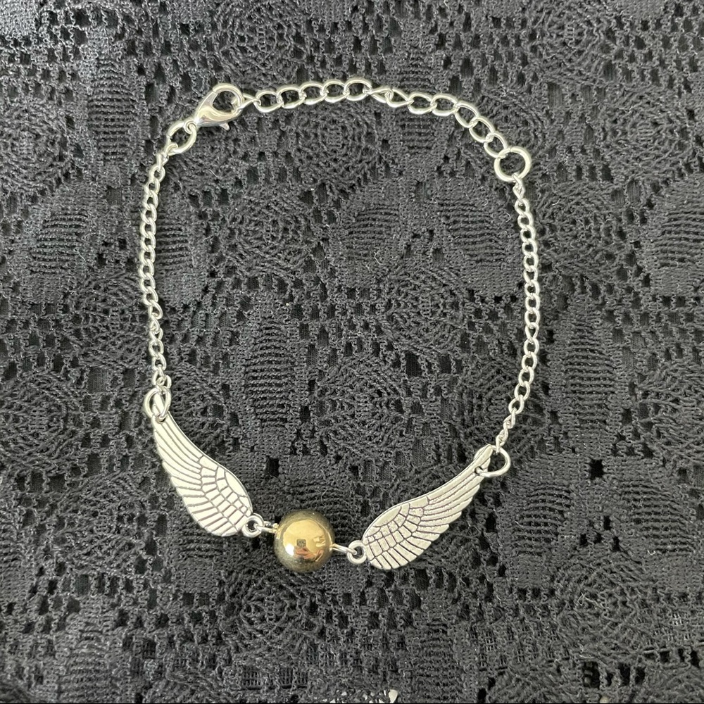 Harry Potter Golden Snitch Bracelet Hogwarts
